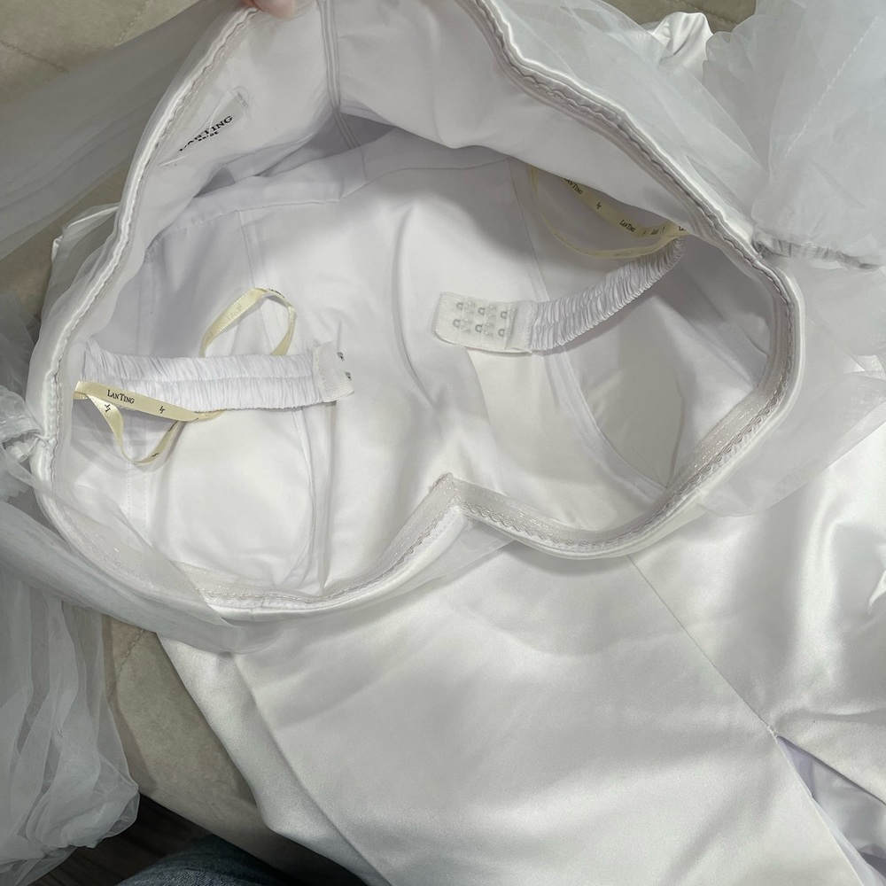 NWT WEDDING DRESS - Picture 9 of 12